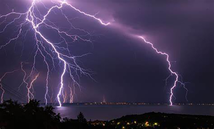 解密防雷檢測盒的奧秘：保護你的電子設備免受雷擊的利器